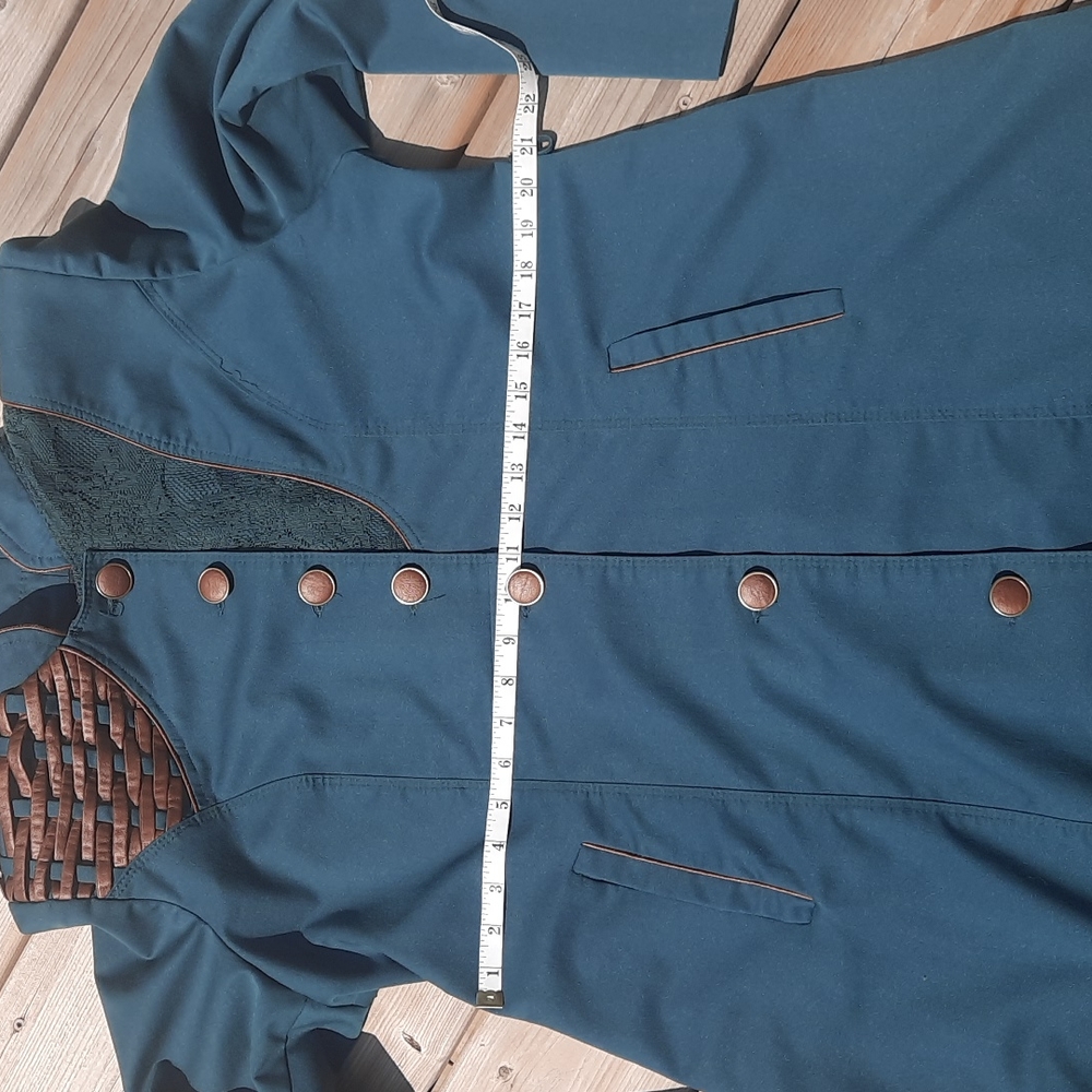 Blazer - Picture 8 of 13